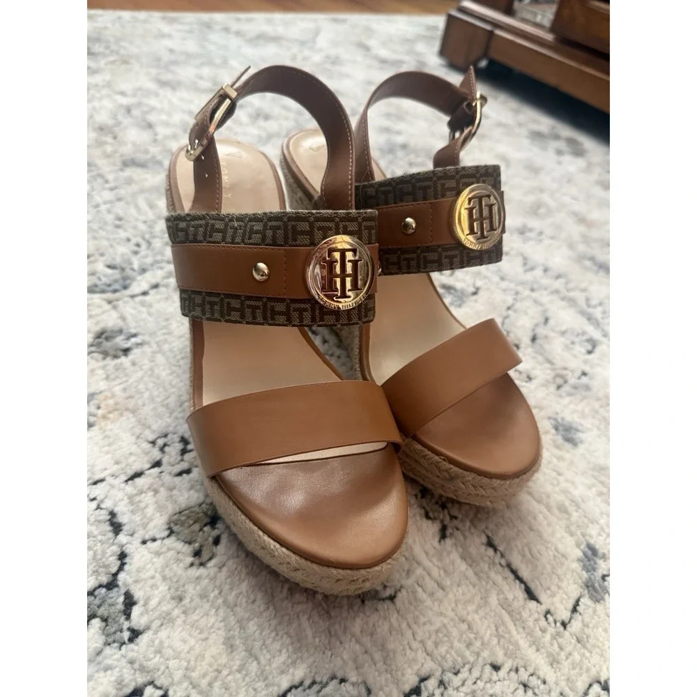 Tommy Hilfiger Espadrille Wedge Sandals 6.5 Brown Logo  Platform Ankle Strap